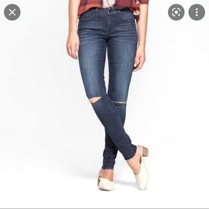 Straight leg distressed jean